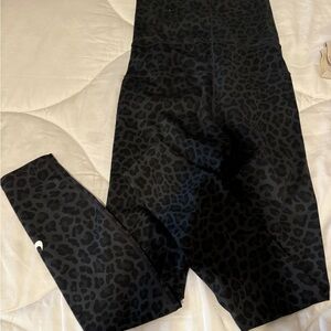 Nike maternity leggings